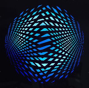 Grazia_Varisco__Schema_luminoso_variabile_-_r._cubo__196364__c__Kuenstlerin__Foto_Gerhard_Sauer.jpg